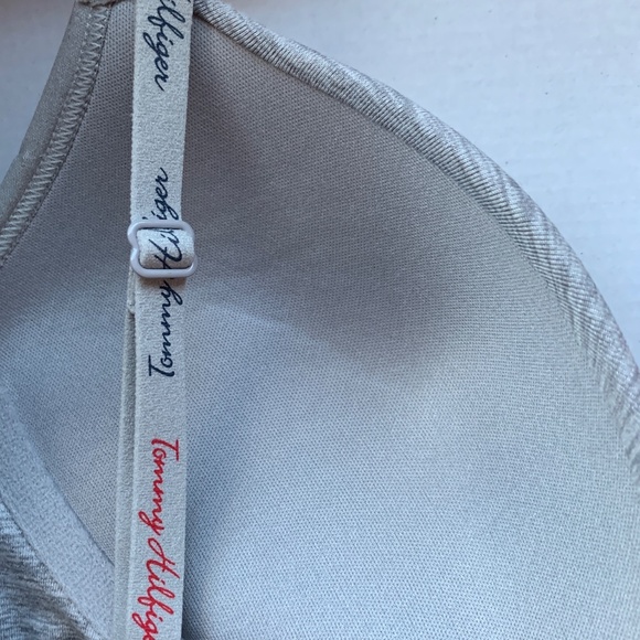 NWOT Tommy Hilfiger Push Up Bra in Grey- Size S - Picture 5 of 8